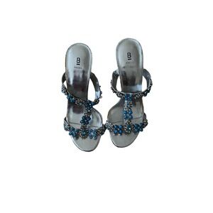 VINTAGE BAKERS HEELS WITH BLUE DETAILS